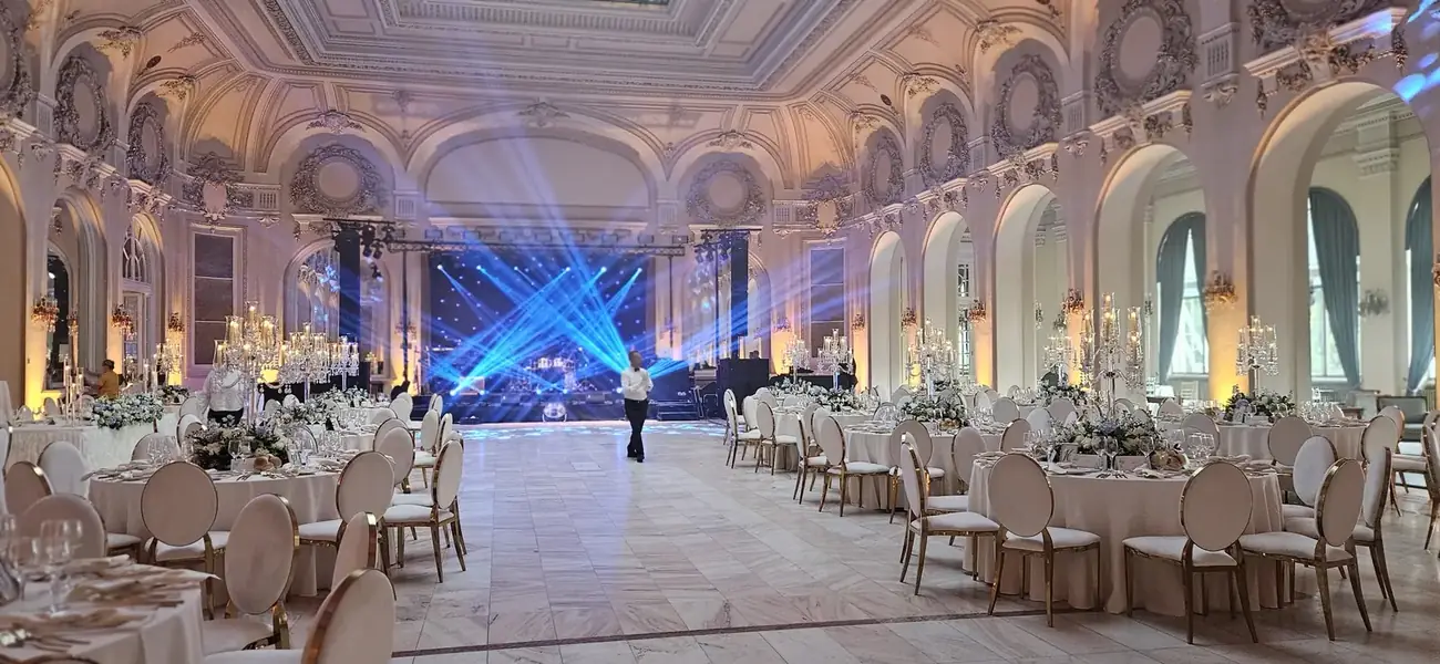 Sala Cazinoului din Sinaia la nunta Iuliei și a lui Daniel